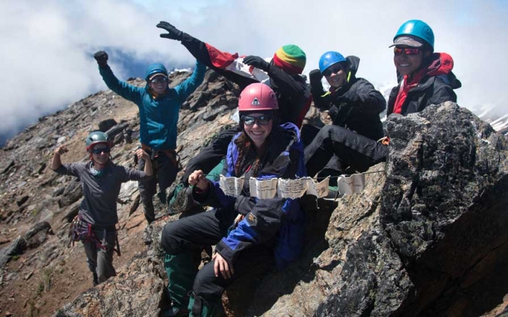 mountaineering course for teens in oregon